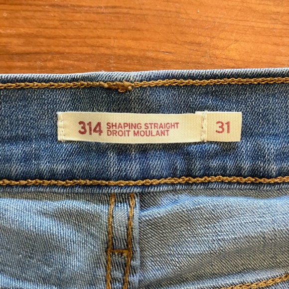 Levi's 314 Shaping Straight Women's Jeans - Picture 6 of 7